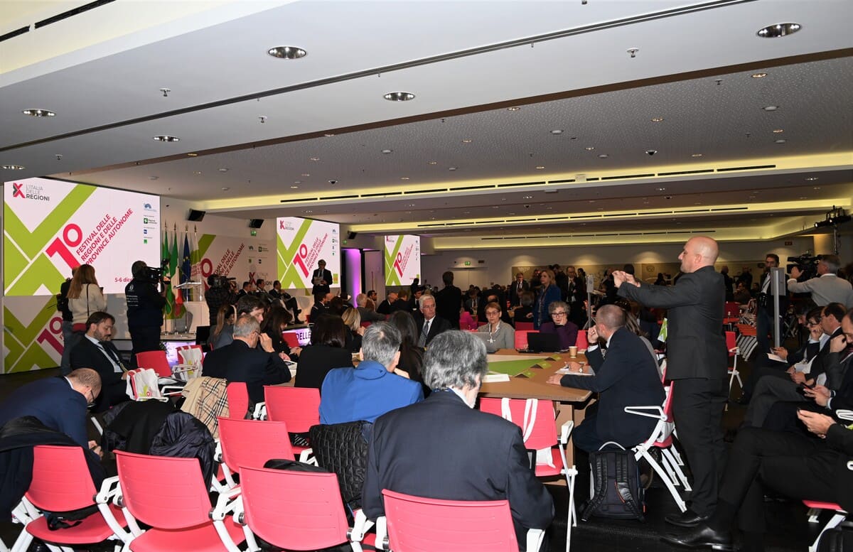 L’Italia delle Regioni le sfide del futuro uniti a Milano. L’Italia delle Regioni le sfide del futuro uniti a Milano.