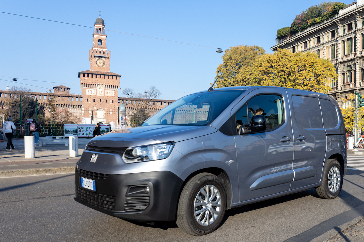 Debutta la quinta generazione di Doblo, anche elettrico Debutta la quinta generazione di Doblo, anche elettrico