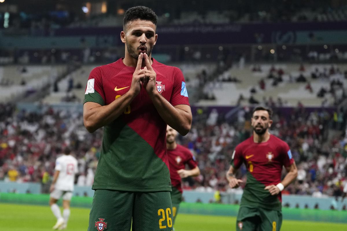 Chi è Gonçalo Ramos, sostituto di Ronaldo: lo “stregone” che ha fatto 3 gol in Portogallo-Svizzera