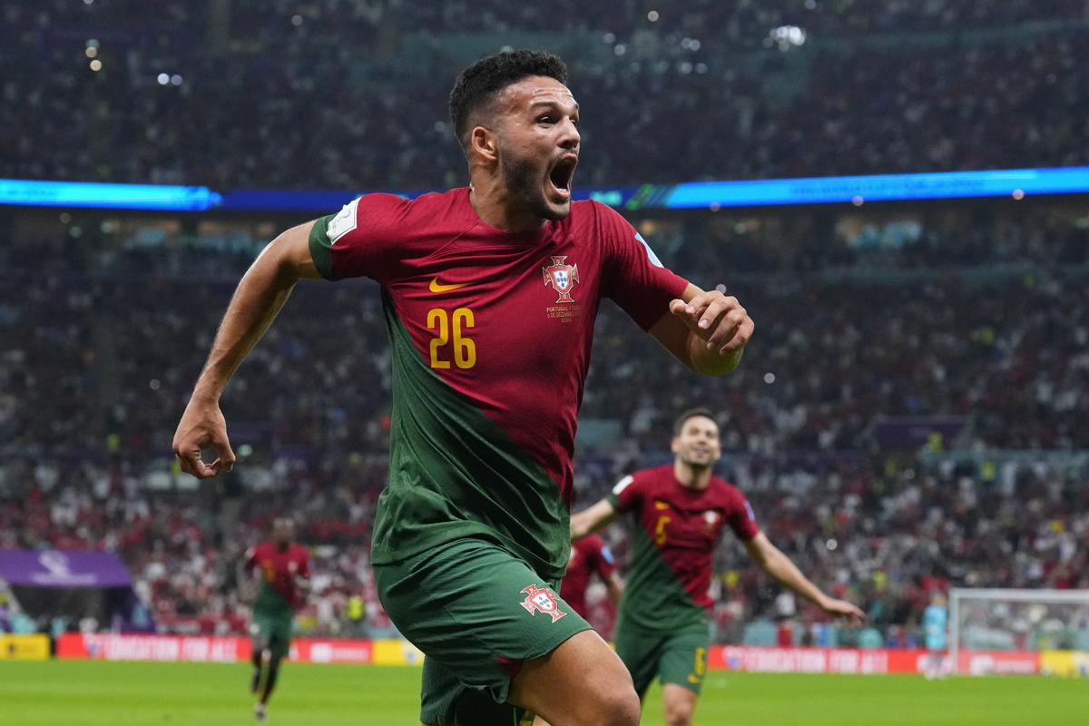 Chi è Gonçalo Ramos, sostituto di Ronaldo: lo “stregone” che ha fatto 3 gol in Portogallo-Svizzera