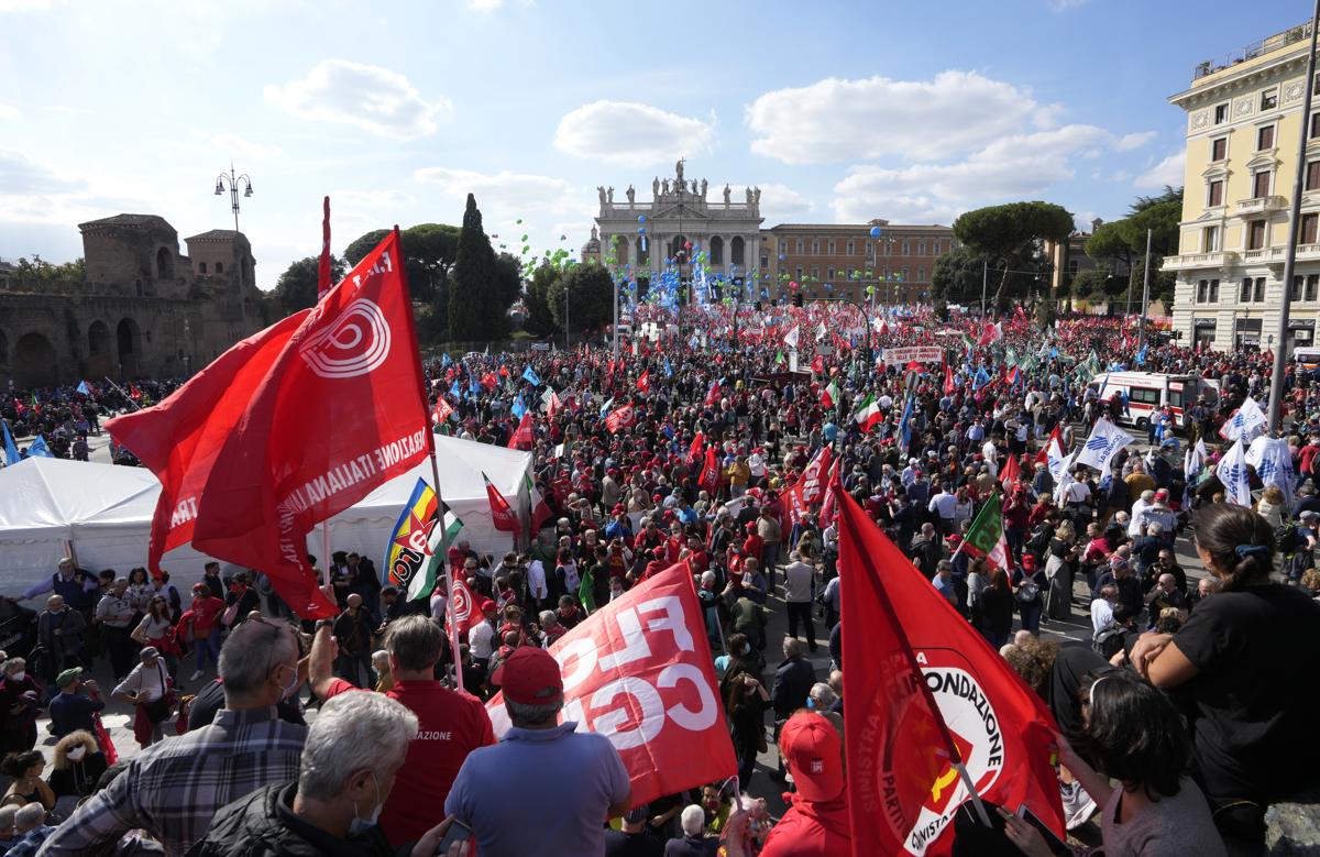 Roma sciopera il 16 dicembre: Cgil Cisl e Uil all’attacco della manovra Meloni Roma sciopera il 16 dicembre: Cgil Cisl e Uil all’attacco della manovra Meloni