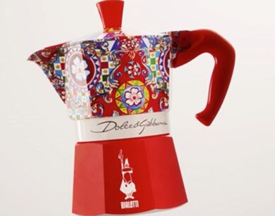 Bialetti s’allea con Dolce&Gabbana: on air lo spot con la moka griffata