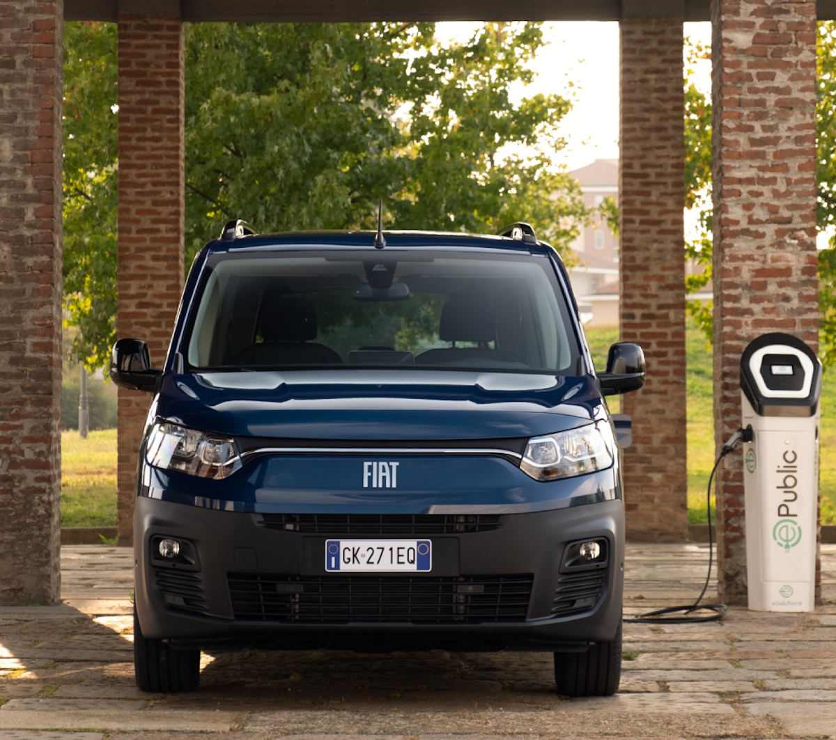 Free2move eSolutions al fianco dei nuovi E-Doblò di Fiat e Fiat Professional Free2move eSolutions al fianco dei nuovi E-Doblò di Fiat e Fiat Professional