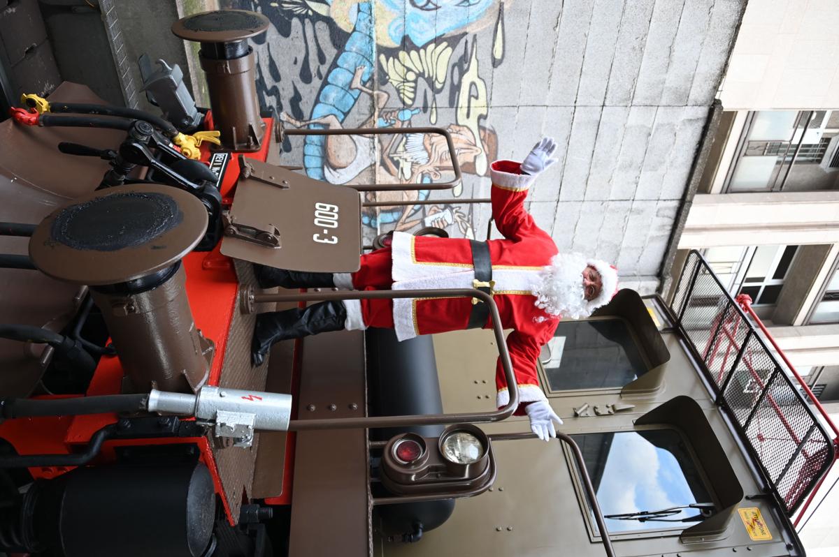 Il treno storico FNM per gli auguri di Natale Il treno storico FNM per gli auguri di Natale