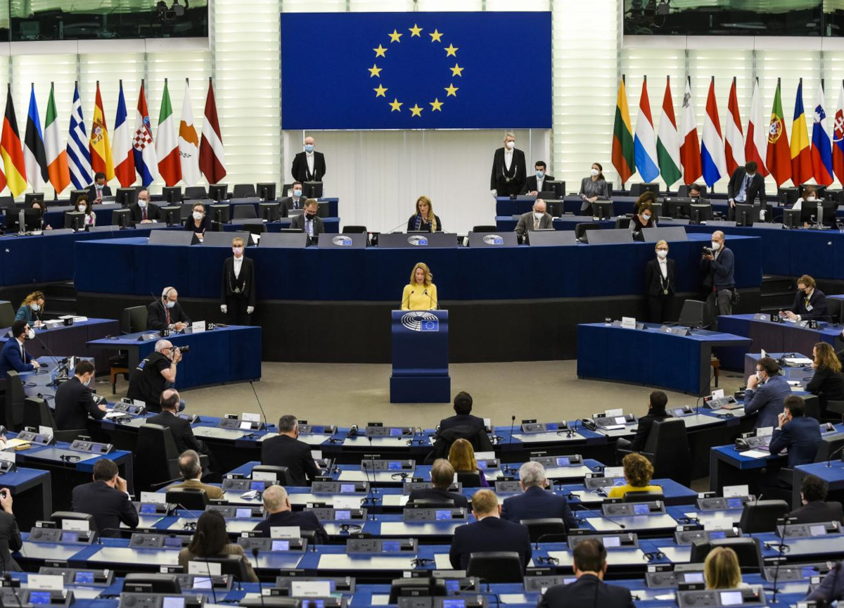Inchiesta Qatar-Bruxelles, questione morale tallone d’Achille della sinistra Inchiesta Qatar-Bruxelles, questione morale tallone d’Achille della sinistra