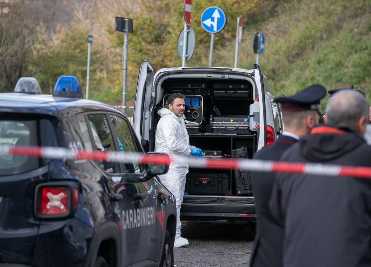 Strage condominio, sequestrato poligono di tiro dove il killer ha preso l’arma Strage condominio, sequestrato poligono di tiro dove il killer ha preso l’arma