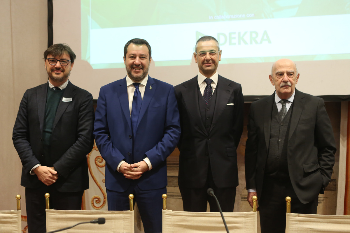 DEKRA, presentato il Rapporto “Mobilità dei giovani” 2022 DEKRA, presentato il Rapporto “Mobilità dei giovani” 2022