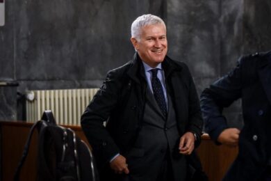 Quotidiani, in calo le vendite di Repubblica. Cresce La Verità di Belpietro