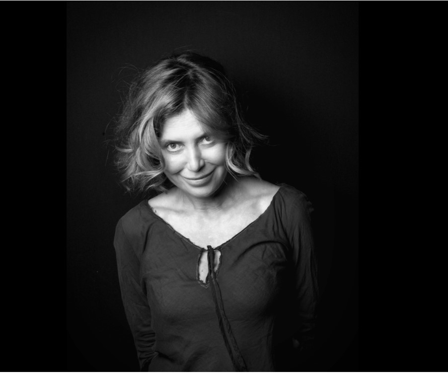 Sabina Guzzanti su Meloni: “La stimo, ci fa sentire tutte più forti” Sabina Guzzanti su Meloni: “La stimo, ci fa sentire tutte più forti”