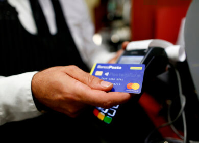 “Non accettano il pagamento col Pos? Non pagate!”: la campagna TePOSsino!