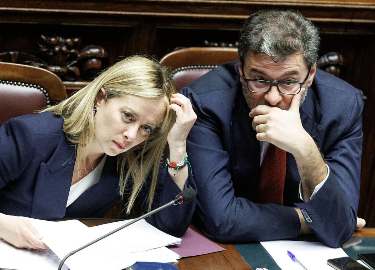 Manovra, ipotesi Rdc solo a chi finisce le scuole. Pensioni: 590€ agli over 75