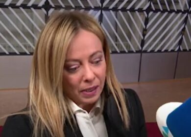Meloni sui migranti: “Faremo la nostra parte ma serve un passo avanti Ue”