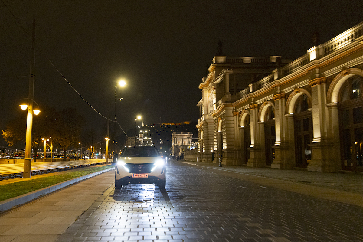 Nissan, Electric Travel Guide, Europa centrale Nissan, Electric Travel Guide, Europa centrale
