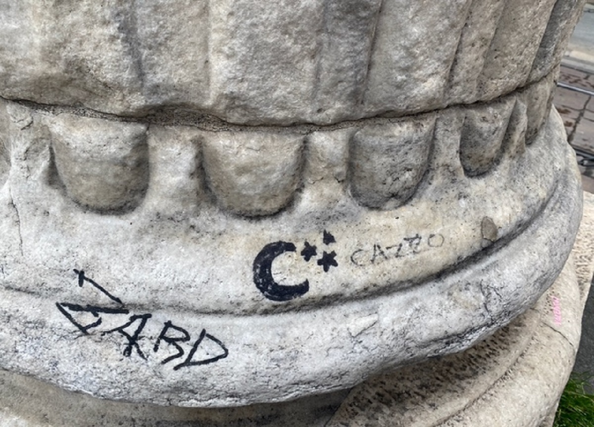 Milano, l’appello di Flycat: “Non deturpiamo i monumenti”. VIDEO Milano, l’appello di Flycat: “Non deturpiamo i monumenti”. VIDEO