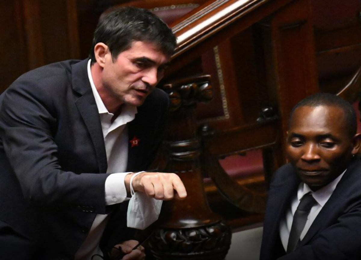 Soumahoro, Fratoianni sapeva tutto: spunta la lettera scritta da Sx Italiana Soumahoro, Fratoianni sapeva tutto: spunta la lettera scritta da Sx Italiana