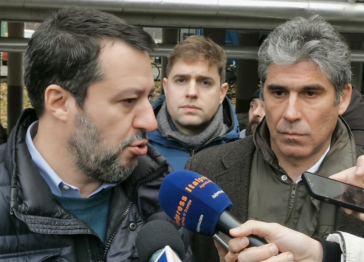 Milano, Rizzi presenta con Salvini il piano casa in via Salomone Milano, Rizzi presenta con Salvini il piano casa in via Salomone