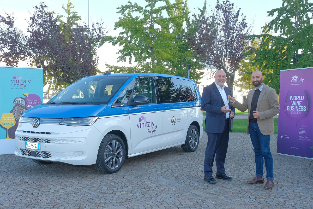 Vinitaly, con Volkswagen al via il nuovo progetto ‘on the road’ Vinitaly, con Volkswagen al via il nuovo progetto ‘on the road’
