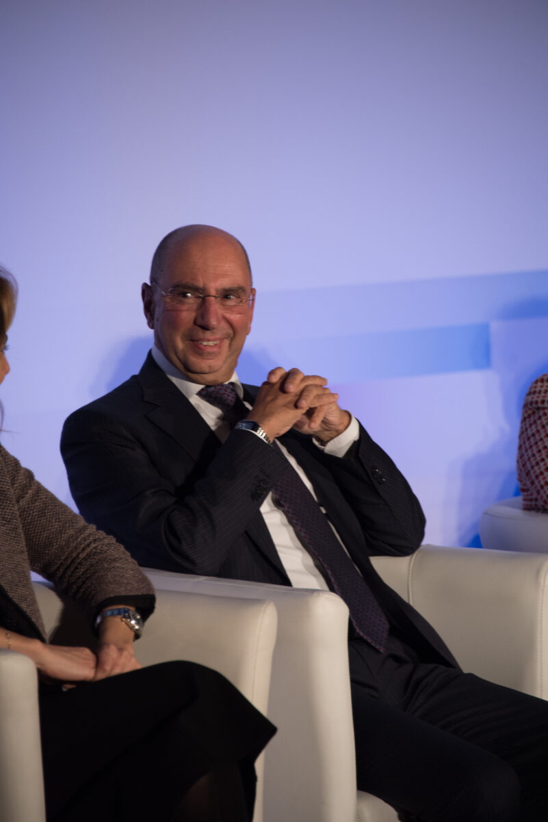 Roche, celebrati i 125 anni dell’azienda in Italia Roche, celebrati i 125 anni dell’azienda in Italia