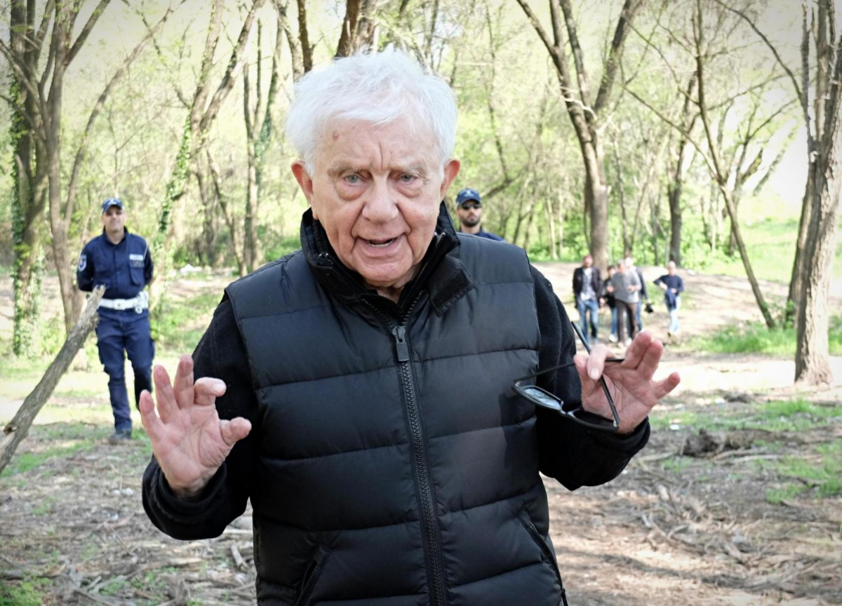 “Era una delle anime di Milano”: la città piange Don Antonio Mazzi, funerali il 3 agosto a Sant’Ambrogio “Era una delle anime di Milano”: la città piange Don Antonio Mazzi, funerali il 3 agosto a Sant’Ambrogio
