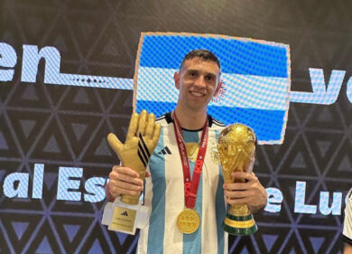 Mondiali 2022, Emiliano Martinez e il gestaccio che imbarazza la FIFA