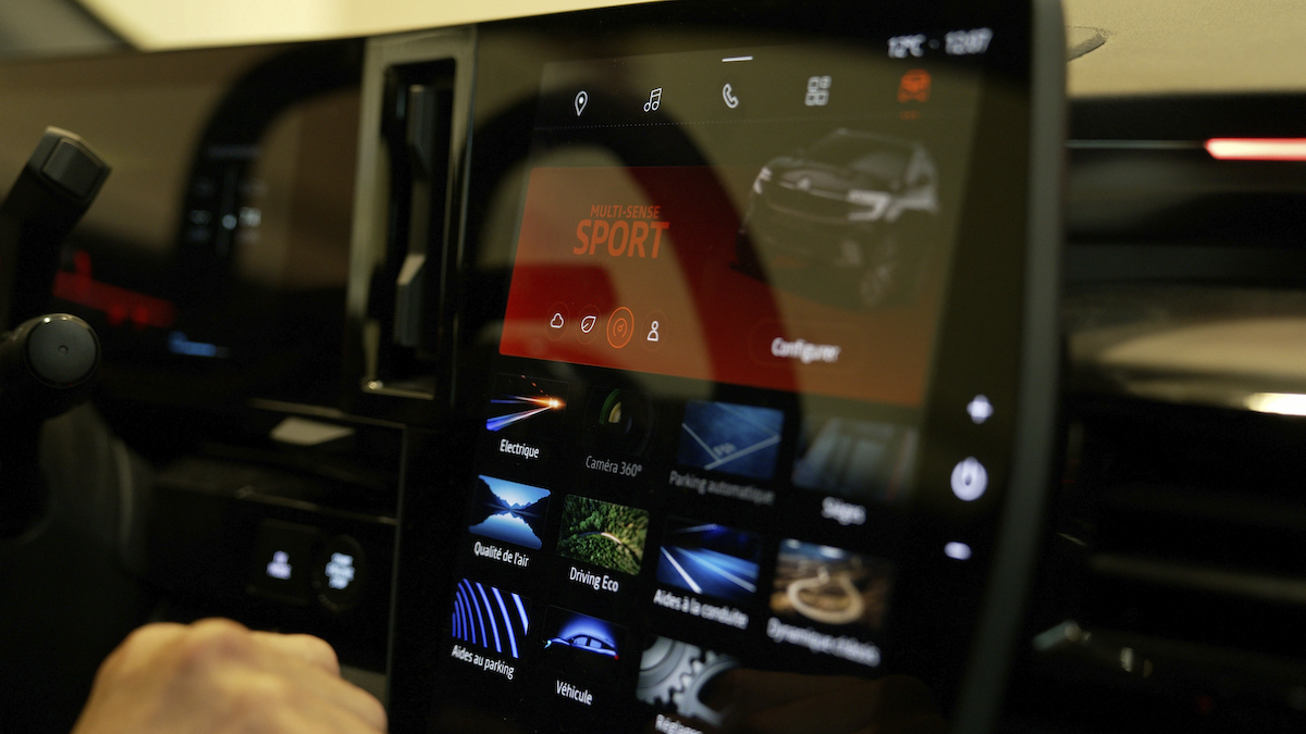 Renault: nuovo Austral la strada è sotto controllo