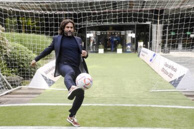 Mondiali, la Rai sbaglia il goal decisivo: esclude il cantore del calcio Adani