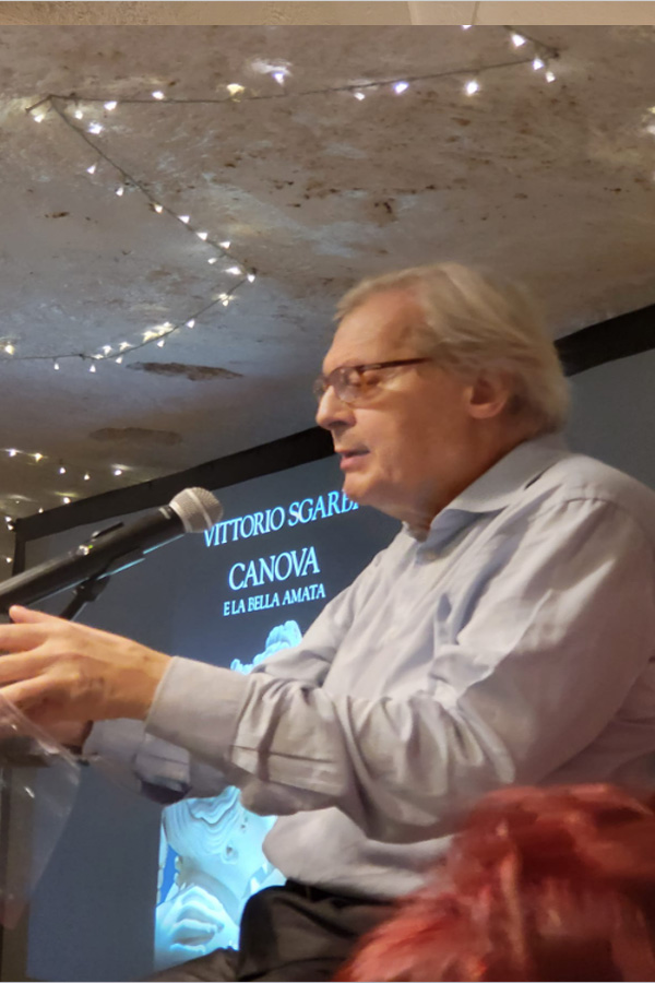 Affaritaliani a LibriAmo tra le Masserie: Sgarbi dialoga con Perrino su Canova