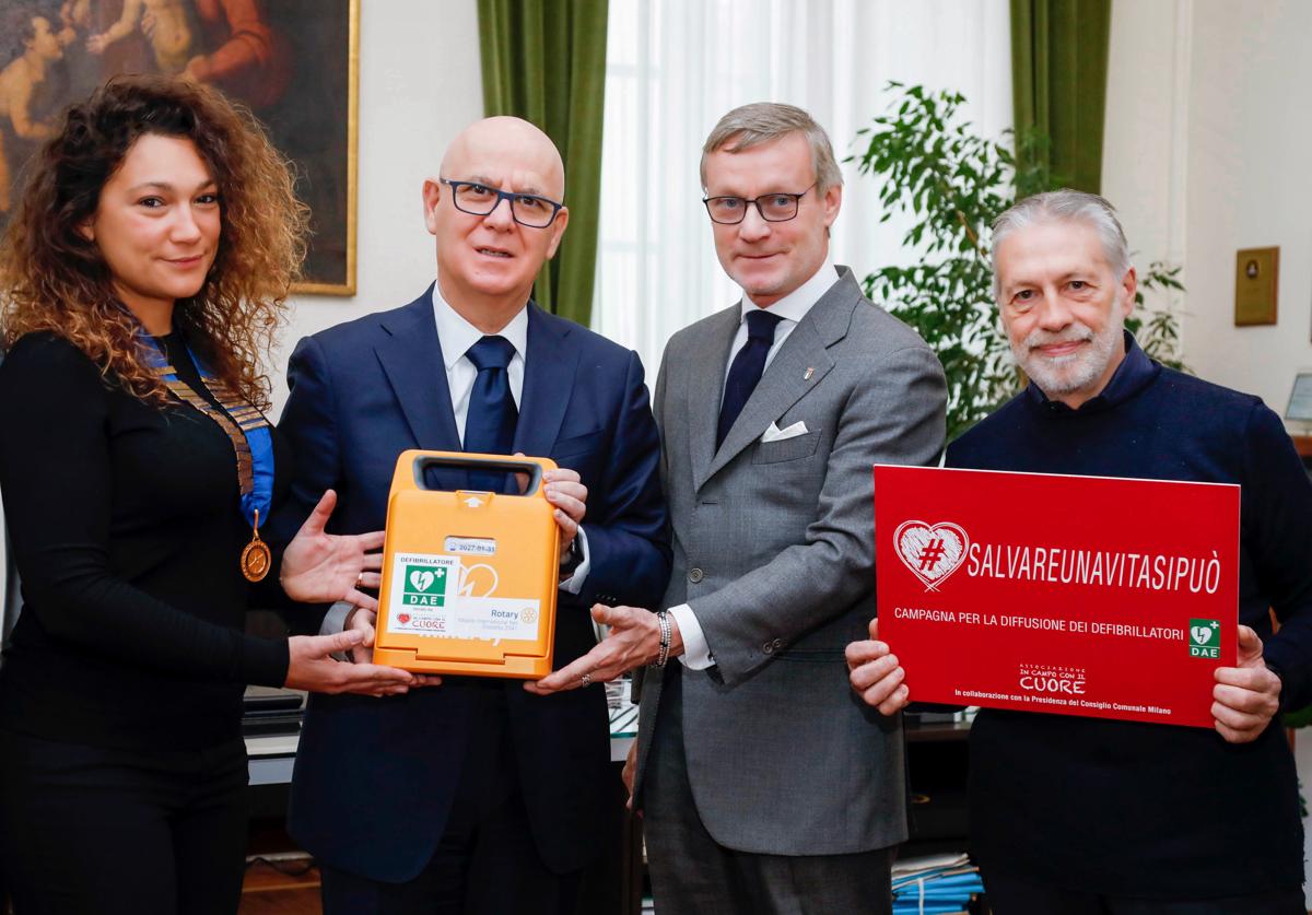 A Natale, il Rotary Club Milano International Net pensa al cuore della Polizia A Natale, il Rotary Club Milano International Net pensa al cuore della Polizia