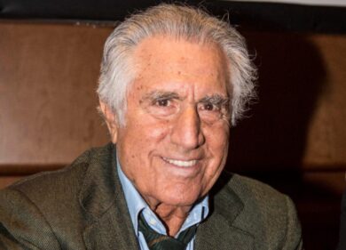 2022, le celebrità che ci hanno lasciato: da Ivana Trump a Papa Ratzinger