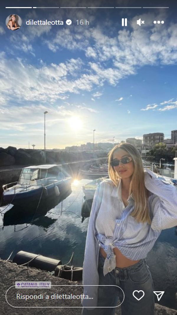Diletta Leotta, Natale “caldissimo” in Sicilia (foto). Giallo Karius.. Gossip Diletta Leotta, Natale “caldissimo” in Sicilia (foto). Giallo Karius.. Gossip