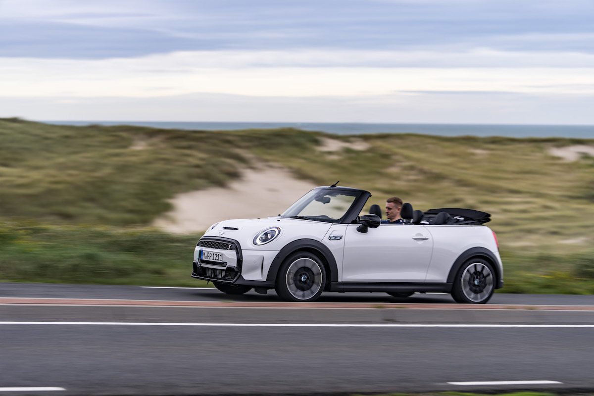 MINI Cabriolet Seaside Edit: trent’anni sulla cresta dell’onda