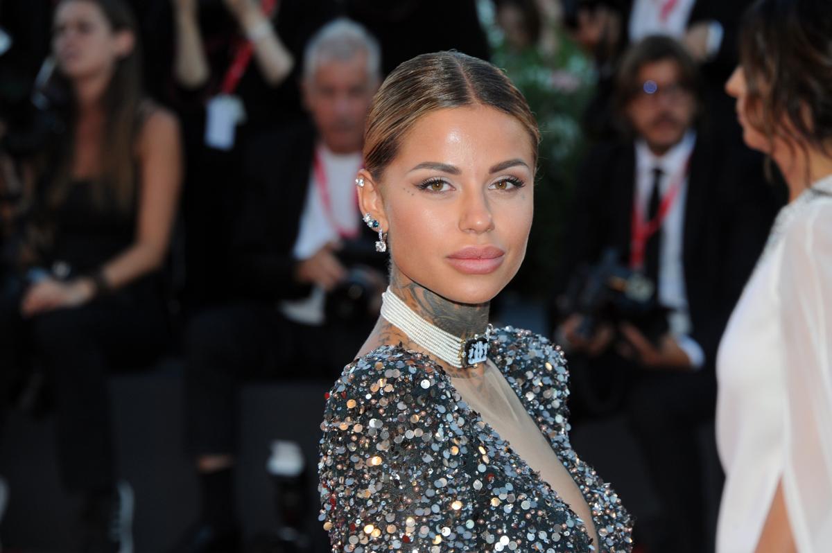 Theo Hernandez, top 11 da Pallone d’Oro! Zoe Cistofoli: “L’ho costretto a..”