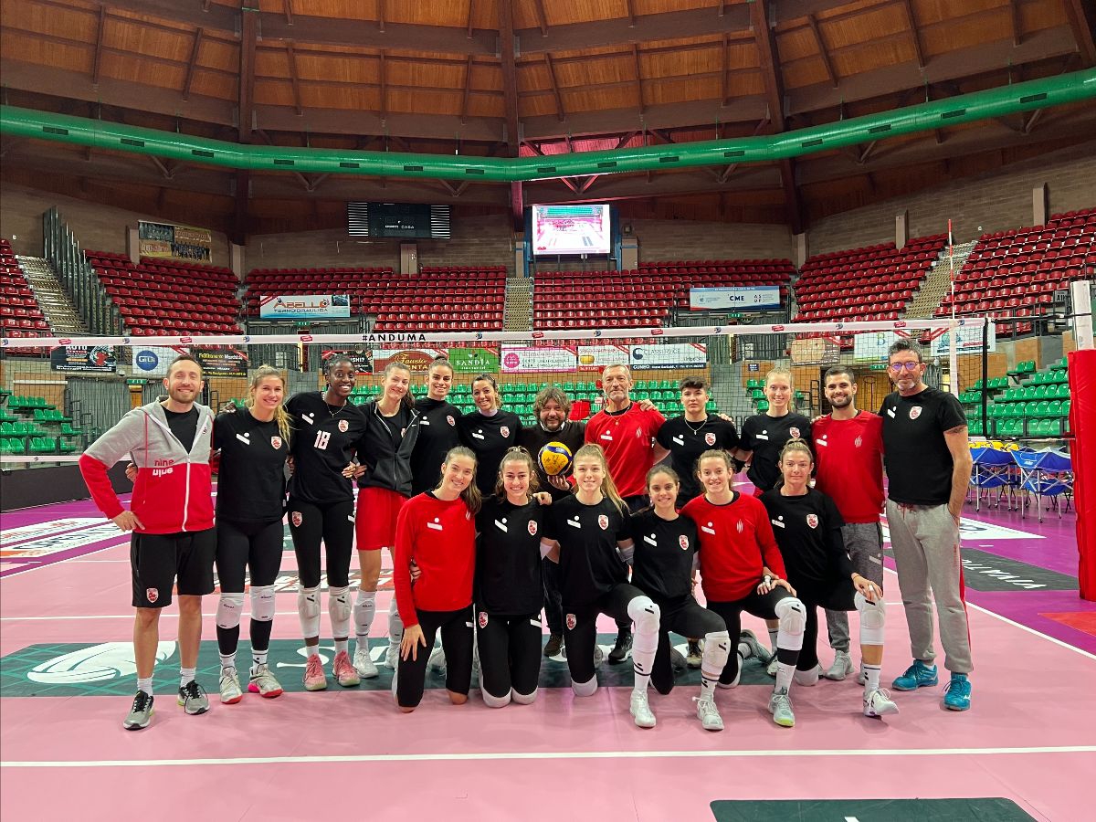 Cuneo Granda Volley si mobilita per il Natale dell’Associazione Down