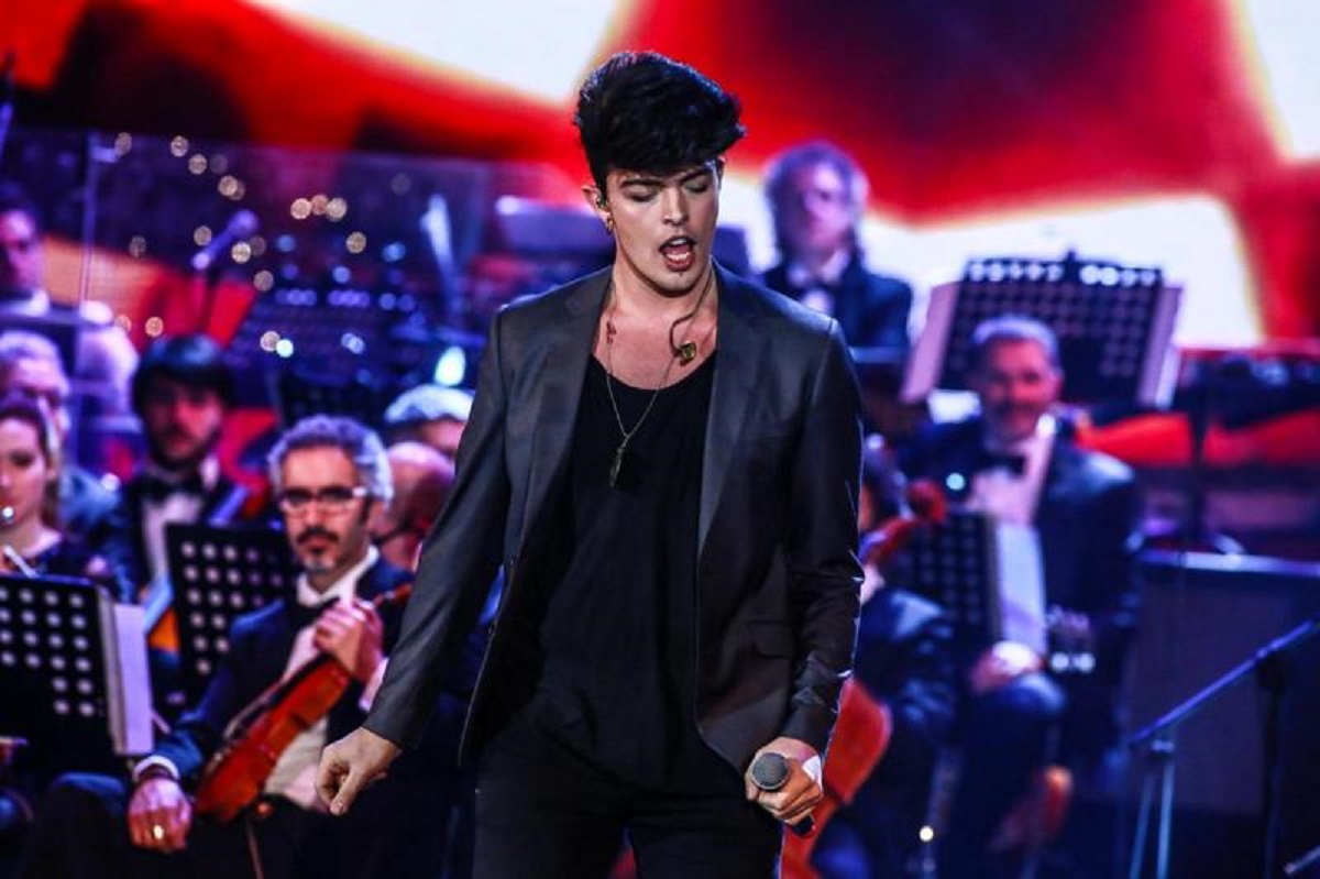 Capodanno su Canale 5: con Federica Panicucci ci sono Annalisa e i Kolors Capodanno su Canale 5: con Federica Panicucci ci sono Annalisa e i Kolors