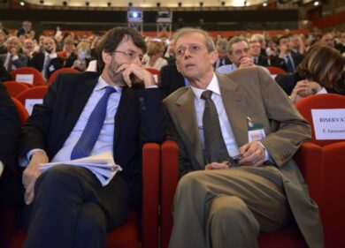 Pd, AreaDem perde un pezzo: Fassino lancia Iniziativa Democratica –  I NOMI