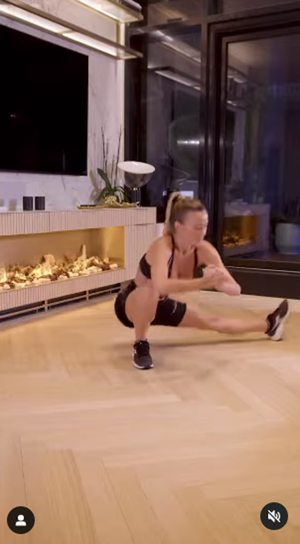 Diletta Leotta, challenge (post) Natale mozzafiato: “Voi ci riuscite?”