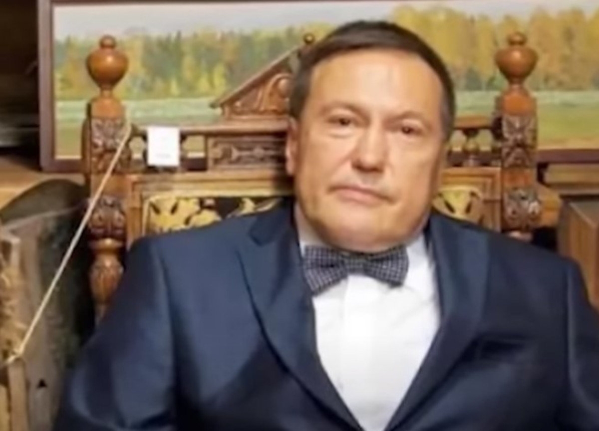 Russia, i voli dai balconi dei magnati anti-Putin. Antov trovato senza vita