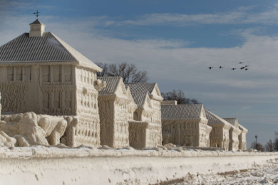 Usa, in ginocchio per la tempesta artica, 64 morti nella neve
