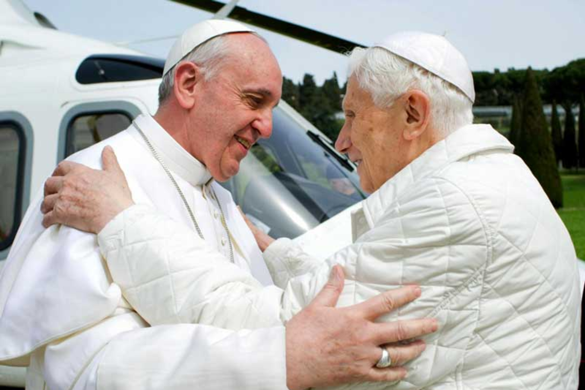 Ratzinger rifiuta il ricovero in ospedale, “ma è estremamente sereno” Ratzinger rifiuta il ricovero in ospedale, “ma è estremamente sereno”