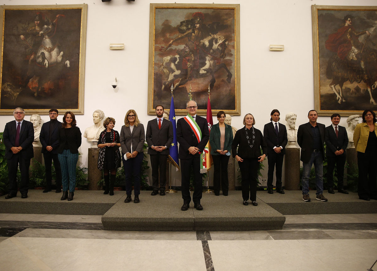 Roma, la pagella 2022 per la Giunta Gualtieri: luci e ombre, troppe ombre Roma, la pagella 2022 per la Giunta Gualtieri: luci e ombre, troppe ombre