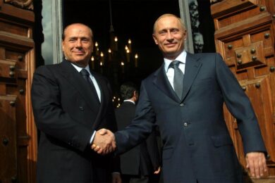 Putin invia auguri di buon anno Berlusconi, ma non a Biden, Macron e Scholz