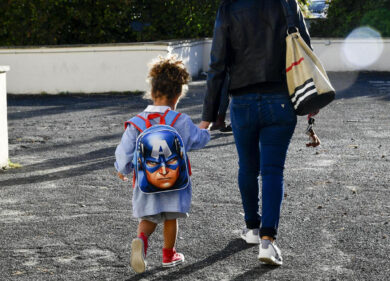 Assegno unico 2023, meno soldi per chi nella vita è stato colpito da un lutto