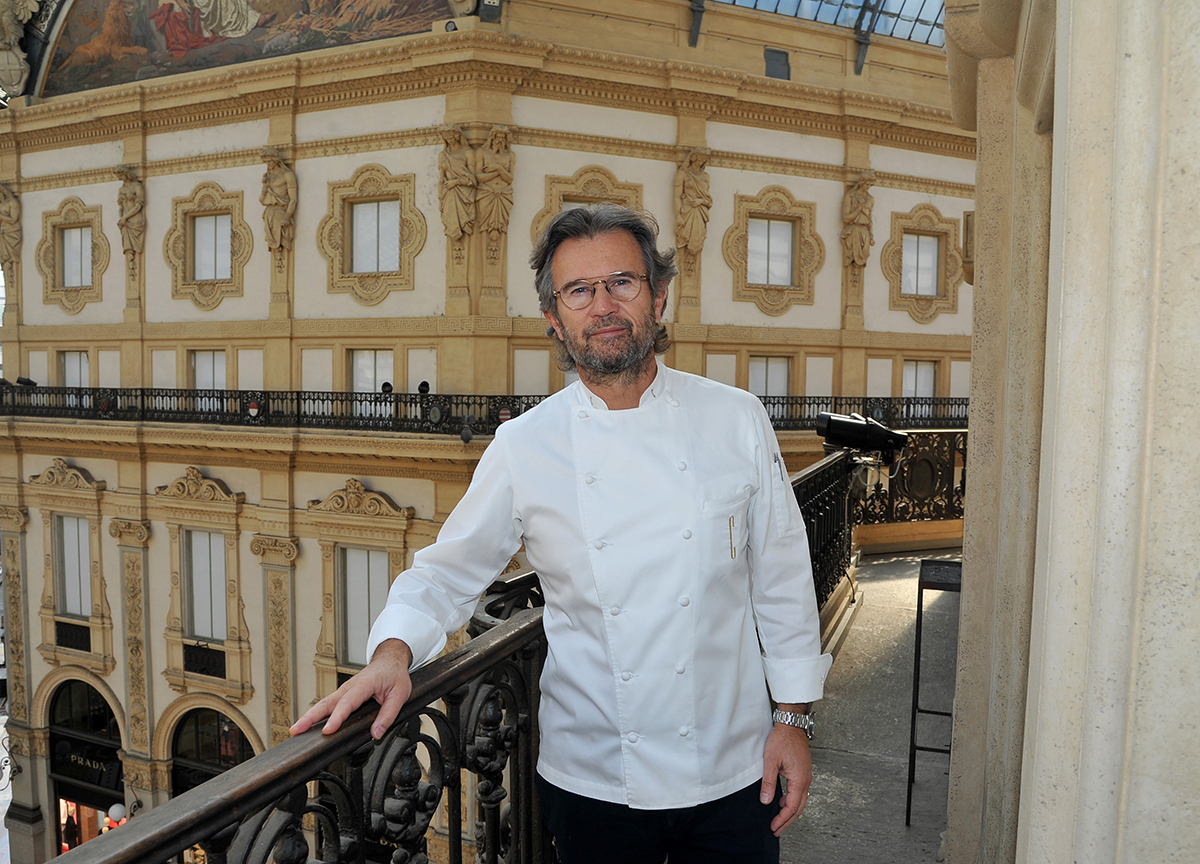 Cracco e il cenone di Capodanno: prezzo base 500 euro (senza bevande) Cracco e il cenone di Capodanno: prezzo base 500 euro (senza bevande)