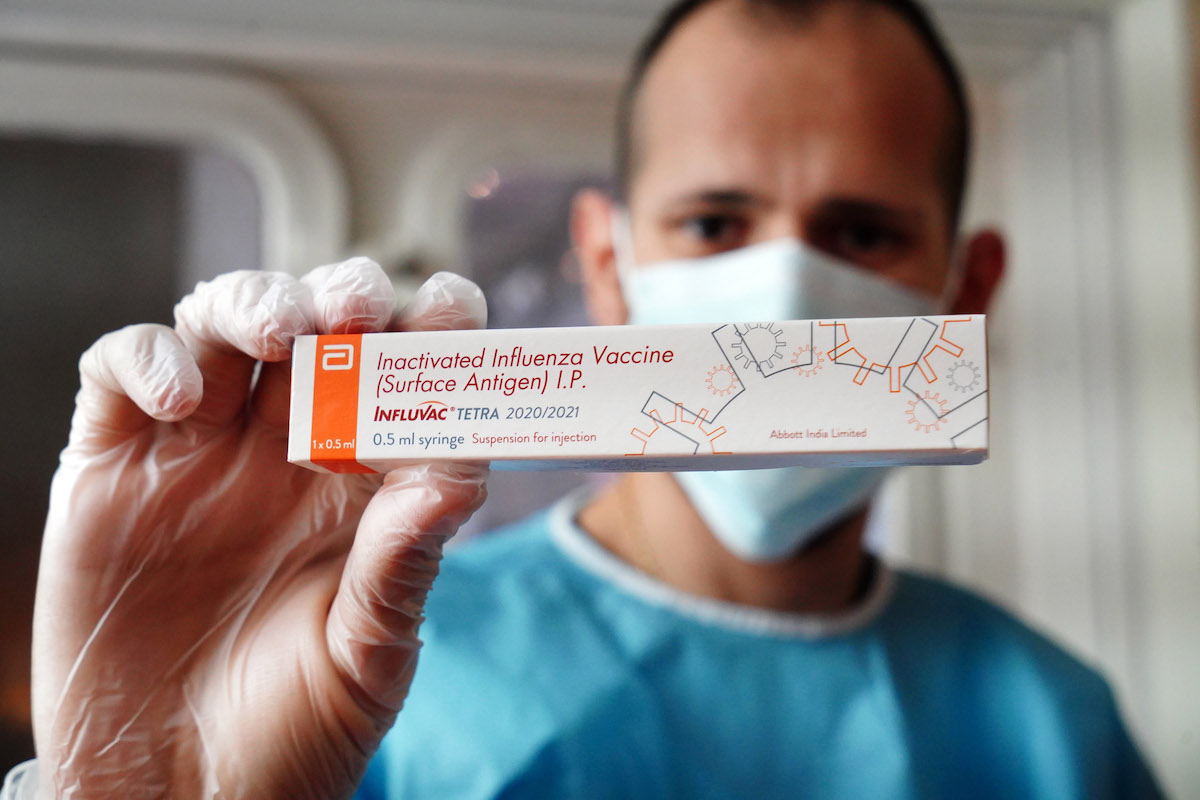 Tamponi obbigatori per chi viene dalla Cina. Come comportarsi a Malpensa Tamponi obbigatori per chi viene dalla Cina. Come comportarsi a Malpensa