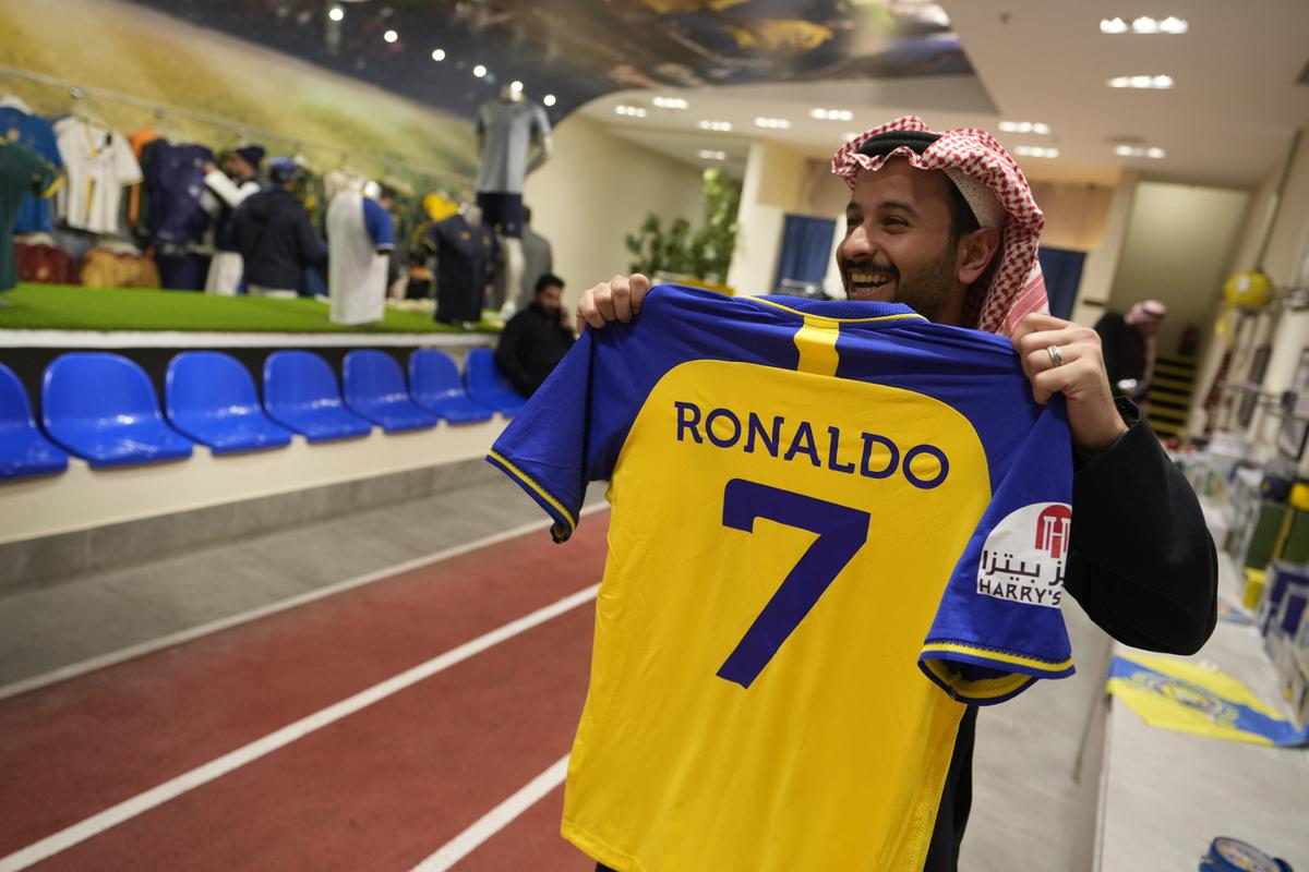 Ronaldo all’Al Nassr: “Ma io volevo Messi”. E lui è pronto.. per il Newcastle! Ronaldo all’Al Nassr: “Ma io volevo Messi”. E lui è pronto.. per il Newcastle!