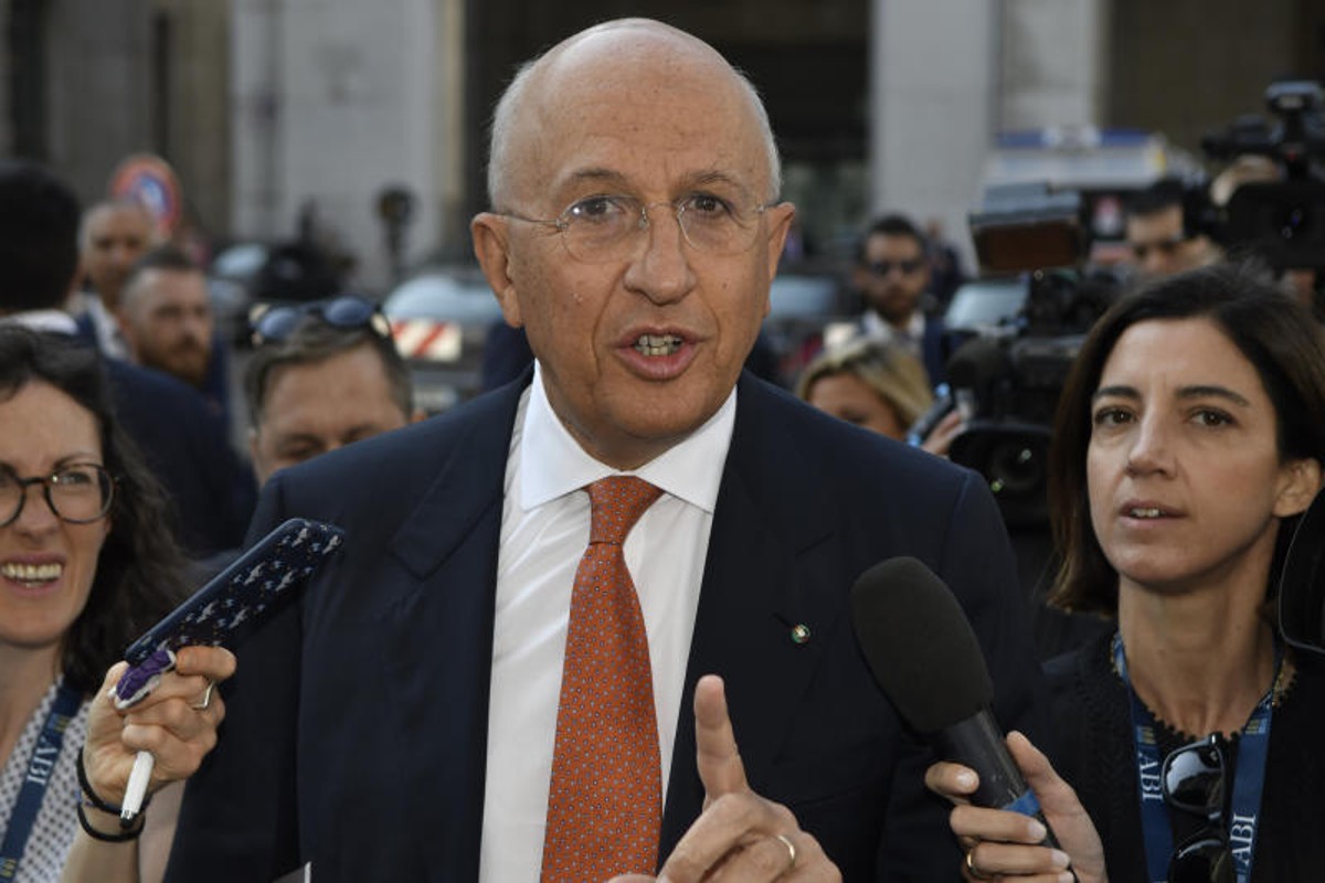 Abi, Patuelli: “Si scommette sulla fine della guerra. Bce? Stop aumento tassi”