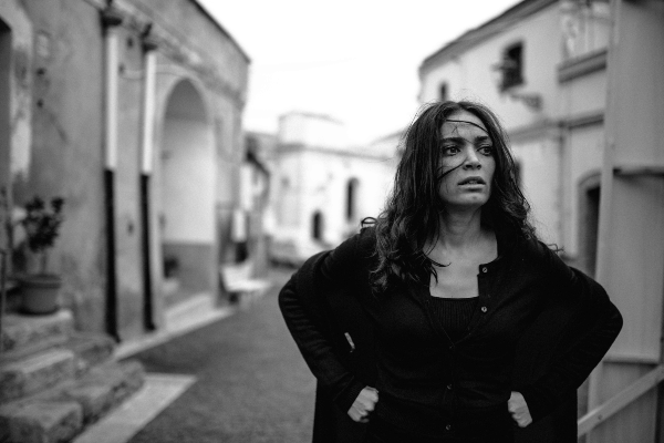 Elodie arriva su Paramount+ con il film “Ti mangio il cuore”