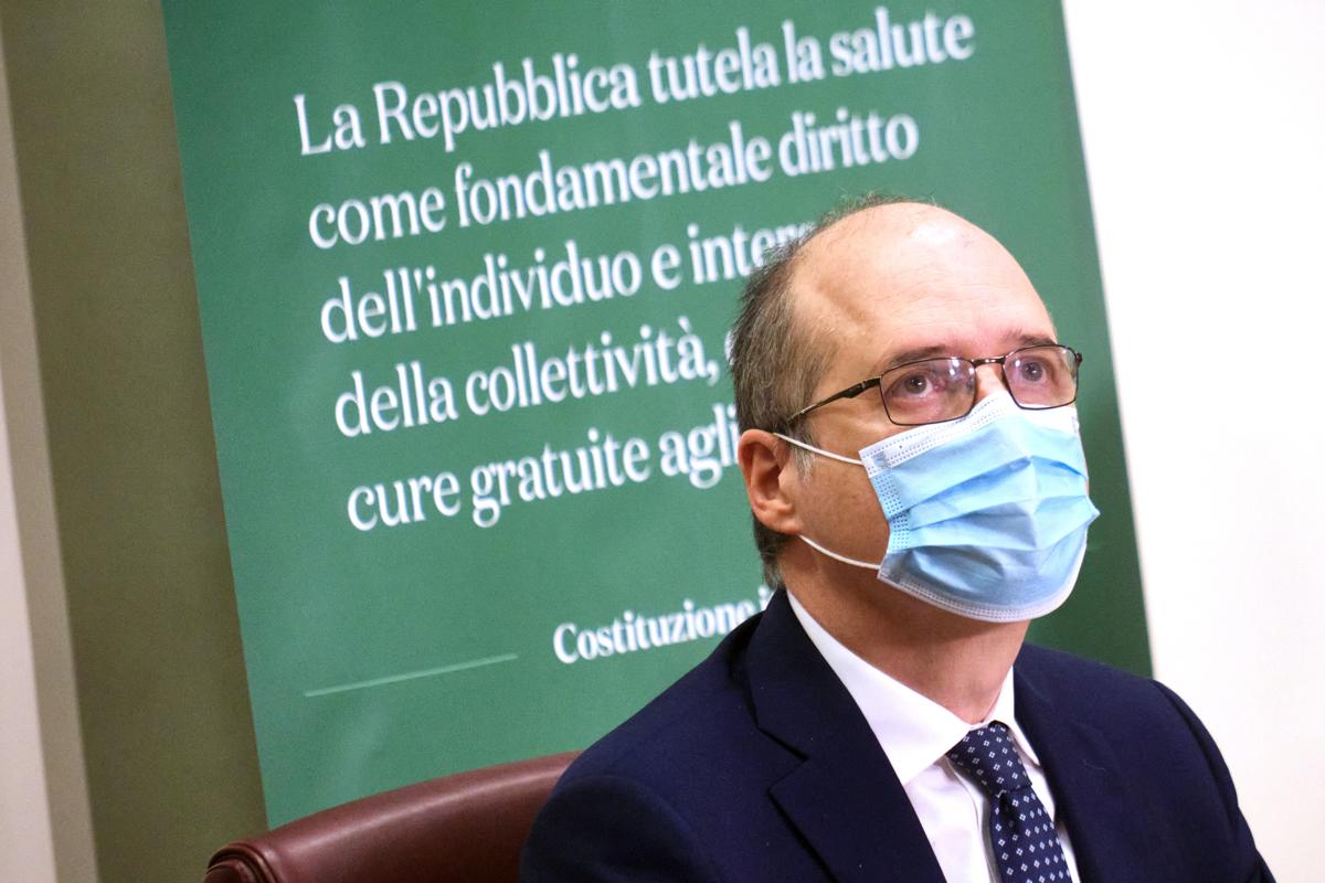 Aifa, il ministro Schillaci dà il benservito a Magrini. Il Pd: “Scelta grave” Aifa, il ministro Schillaci dà il benservito a Magrini. Il Pd: “Scelta grave”