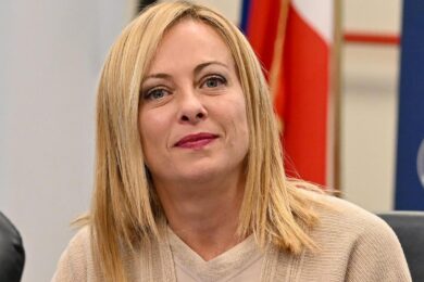 La rivoluzione di Giorgia: nei palazzi del potere preparazione ed esperienza