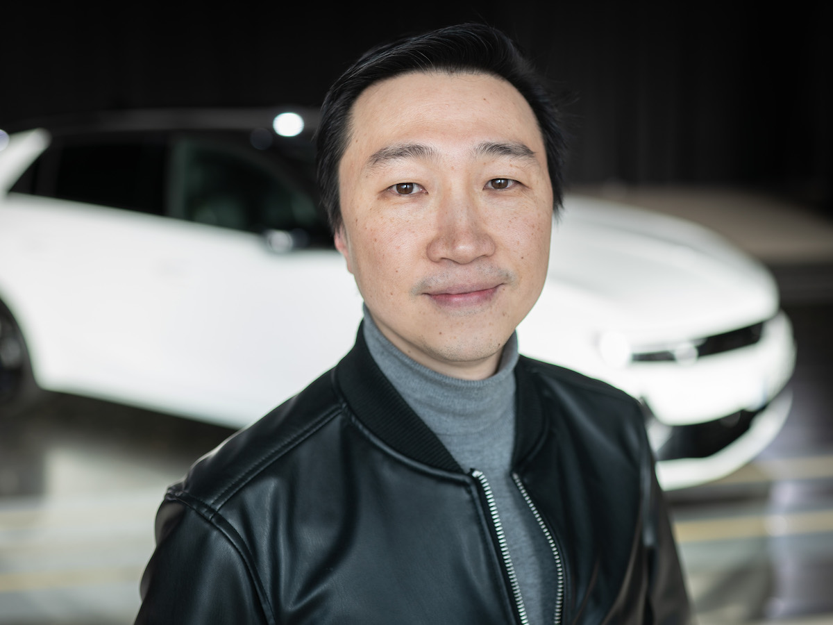 Il designer Eun Seok Lee presenta la nuova Opel Astra GSe Il designer Eun Seok Lee presenta la nuova Opel Astra GSe